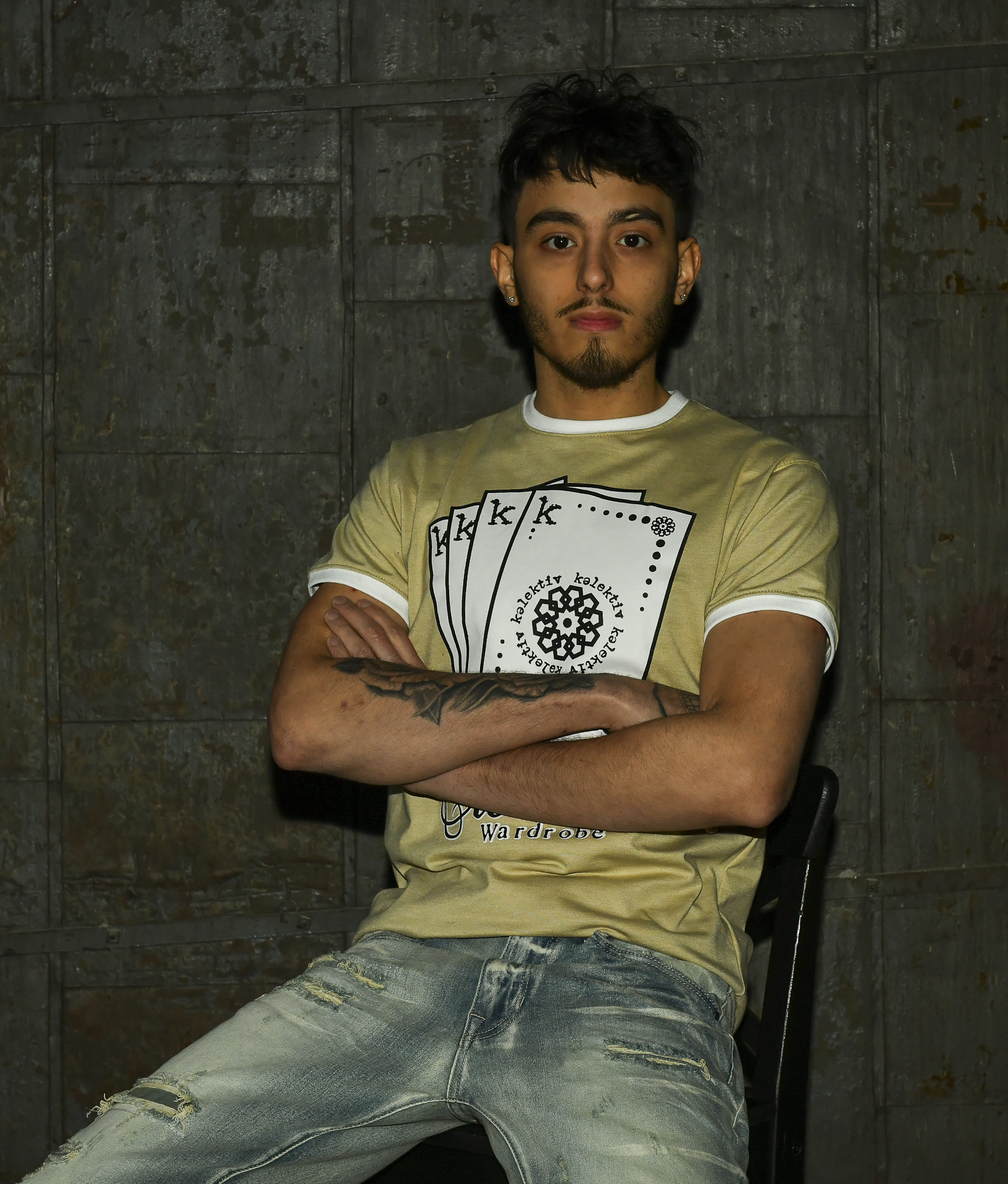 Adult Cream Tee With Card Print